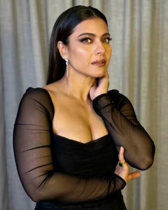 Kajol Devgn / itsKajolD / kajol Nude Leaks Photo 16
