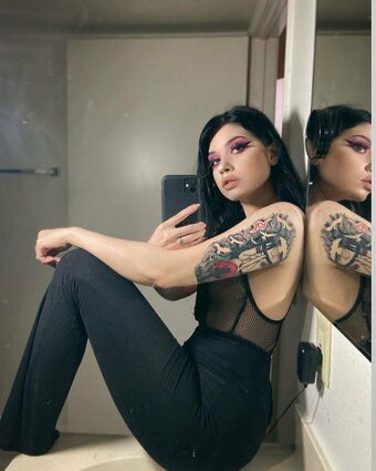 Kaleshell / 274075868 / PeachiVamp Nude Leaks OnlyFans Photo 10