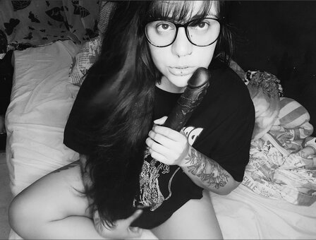 Kami Forkamis Nude Leaks Photo 4