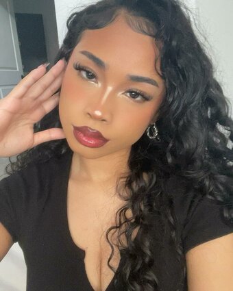 KarelessKitty / Karelesskvtty Nude Leaks Photo 1