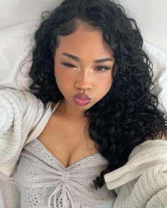 KarelessKitty / Karelesskvtty Nude Leaks Photo 6