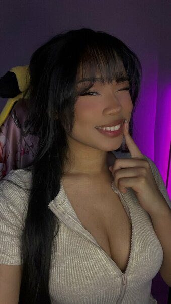 KarelessKitty / Karelesskvtty Nude Leaks Photo 11