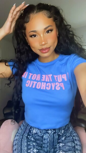 KarelessKitty / Karelesskvtty Nude Leaks Photo 13