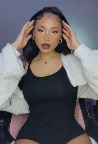 KarelessKitty / Karelesskvtty Nude Leaks Photo 18