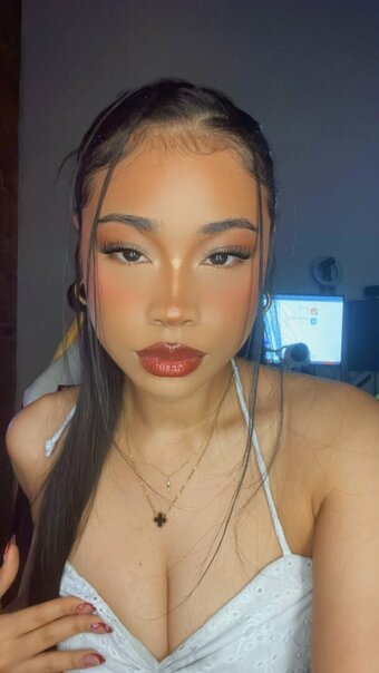 KarelessKitty / Karelesskvtty Nude Leaks Photo 19