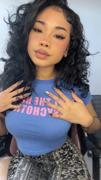 KarelessKitty / Karelesskvtty Nude Leaks Photo 21