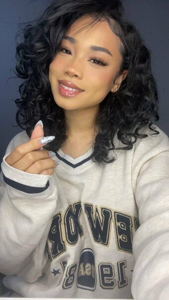 KarelessKitty / Karelesskvtty Nude Leaks Photo 28