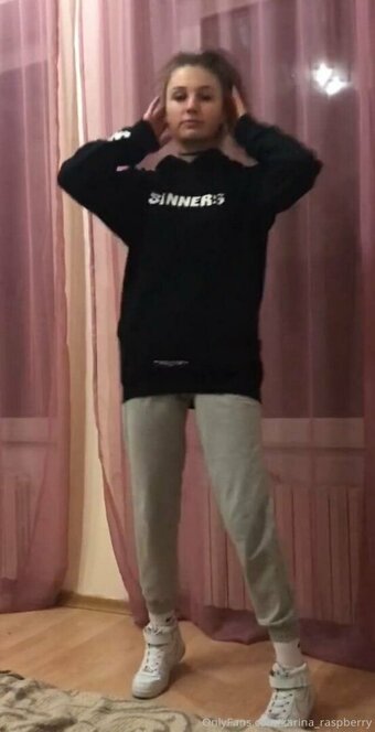 karina_raspberry Nude Leaks Photo 28