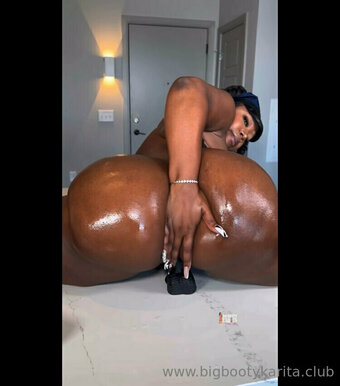 karitamonique Nude Leaks Photo 17