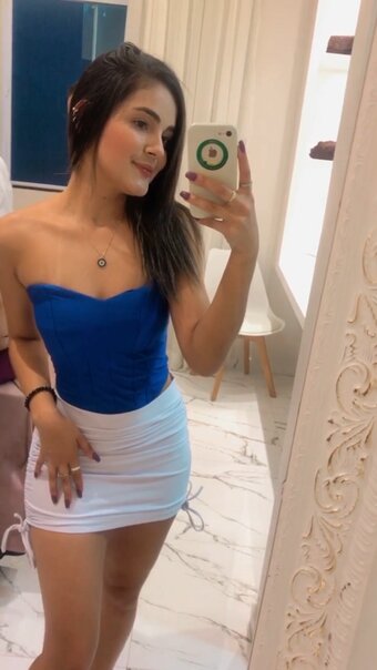 Karla Hellen / karlahellenn Nude Leaks Photo 1