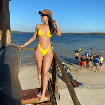 Karla Hellen / karlahellenn Nude Leaks Photo 3