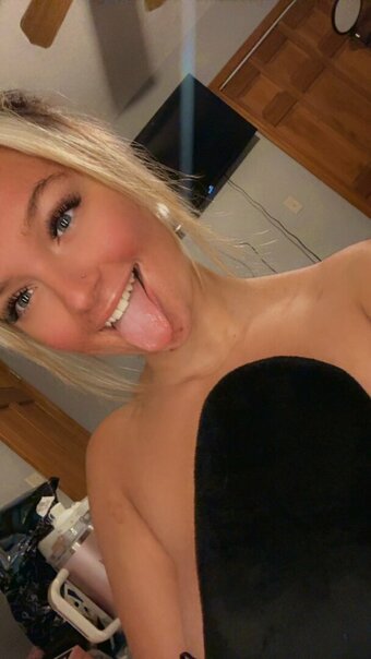 karlimitchell Nude Leaks Photo 3