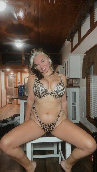 karlimitchell Nude Leaks Photo 4