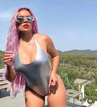 Karol G / karolg Nude Leaks Photo 16