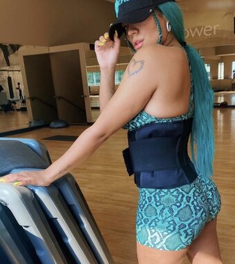 Karol G / karolg Nude Leaks Photo 25