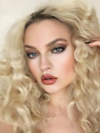 karolinag Nude Leaks Photo 4