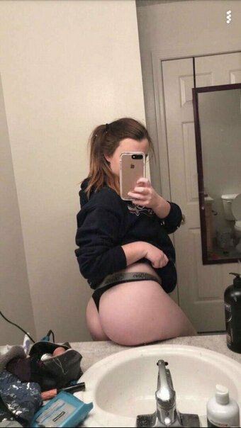 Kasidy Charboneau Nude Leaks Photo 2