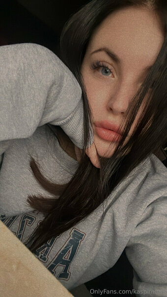 kaspimorrr Nude Leaks Photo 14
