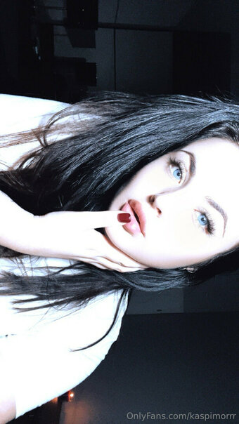 kaspimorrr Nude Leaks Photo 16