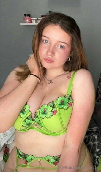 katanoee Nude Leaks Photo 25