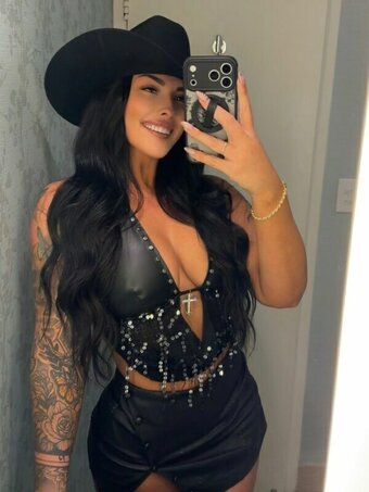 Kate Moore / https: / k8.cakes / katemoore__ / katemooreeeee Nude Leaks OnlyFans Photo 4