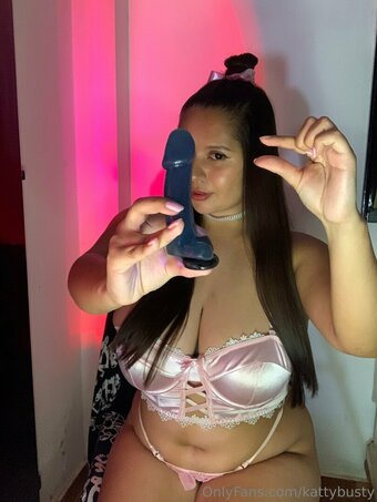 kattybusty Nude Leaks Photo 27