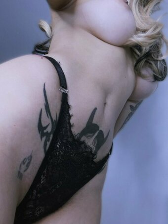 katxrox / kat.rox / katviox Nude Leaks OnlyFans Photo 24