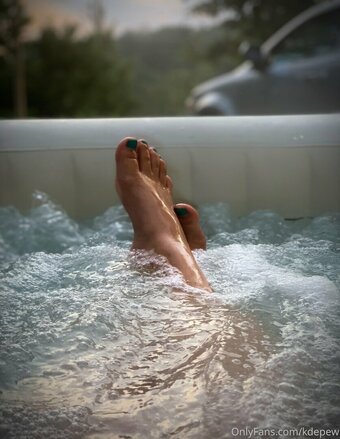 kdepew Nude Leaks Photo 15