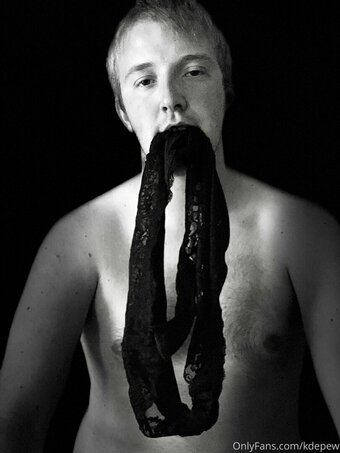 kdepew Nude Leaks Photo 22