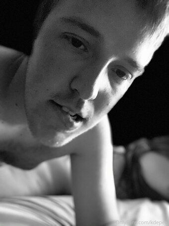 kdepew Nude Leaks Photo 23