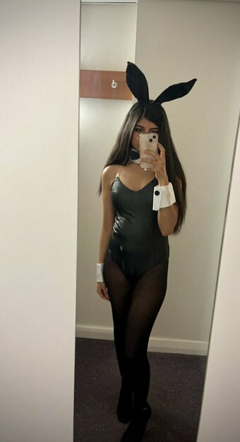 Keeksa / Alisha Nude Leaks Photo 15