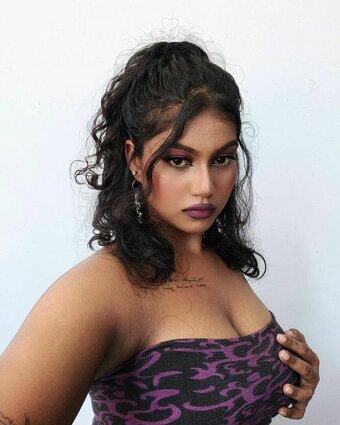 keepinitnejm Nude Leaks Photo 6