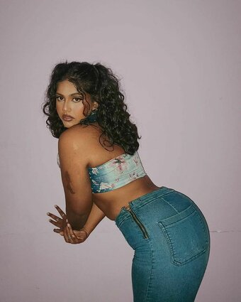 keepinitnejm Nude Leaks Photo 14