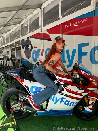 keeptrying Nude Leaks Photo 1