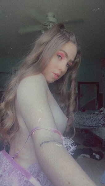 Kelboxo / Kelly Carol VSCO girl / kelbox / officialkmbooty Nude Leaks OnlyFans Photo 2