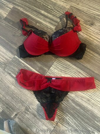 kellylilred Nude Leaks Photo 18