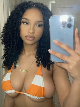 Kelyssa / kelyssa_lpz / kelyssa_lpzz Nude Leaks Photo 4