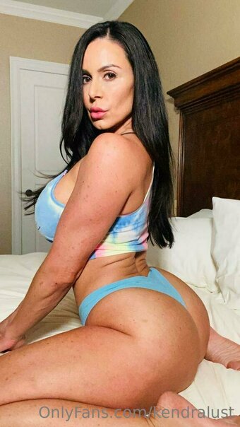 kendralust Nude Leaks Photo 17