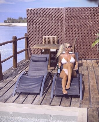 Kennt sie einer? / https: Nude Leaks Photo 3