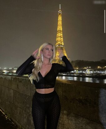 Kennt sie einer? / https: Nude Leaks Photo 4