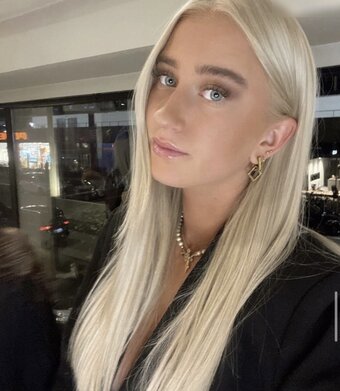 Kennt sie einer? / https: Nude Leaks Photo 10