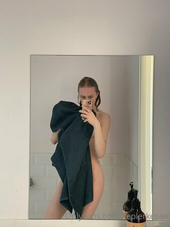 keplerkepler Nude Leaks Photo 14