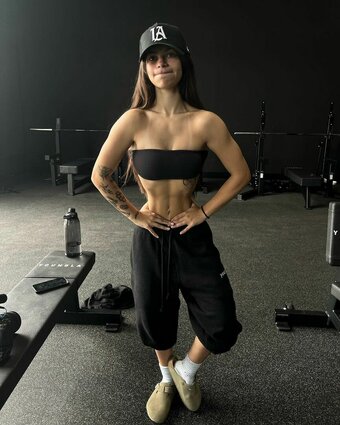 Killljoyy / carly.jb Nude Leaks Photo 10