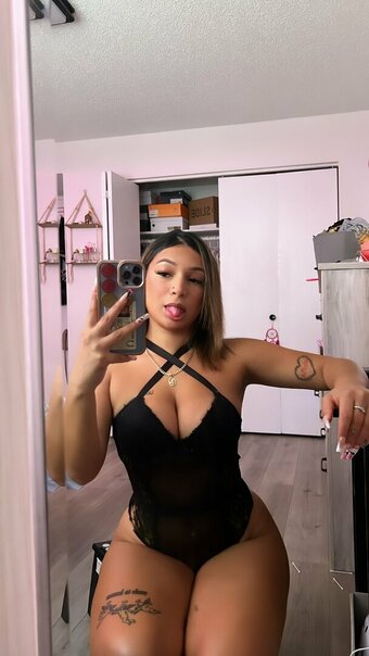 Kimmystackzz / kimdiablita / kimmydoesstuff Nude Leaks OnlyFans Photo 3