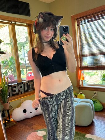 Kitren / __kitren__ / ir1xk8r013d7u / kitren_ Nude Leaks OnlyFans Photo 2