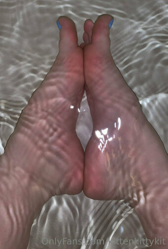 kittenkittykit / kitisstrange / kitty Nude Leaks OnlyFans Photo 15