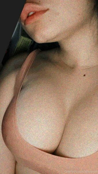 Kittyhere17 / Malishka di / kitty__here17_ / kitty_here17 Nude Leaks Photo 21