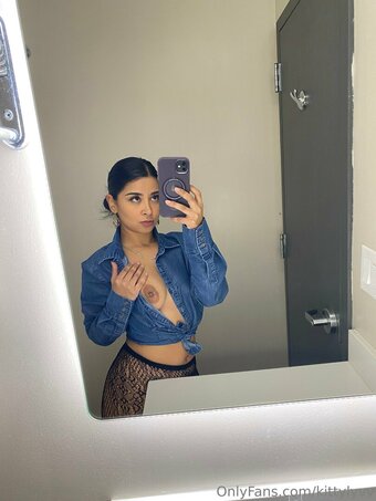 kittylyvv Nude Leaks Photo 10