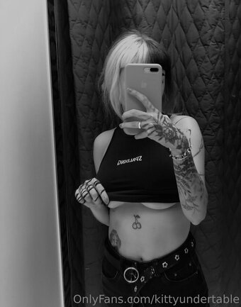 kittyundertable Nude Leaks Photo 2