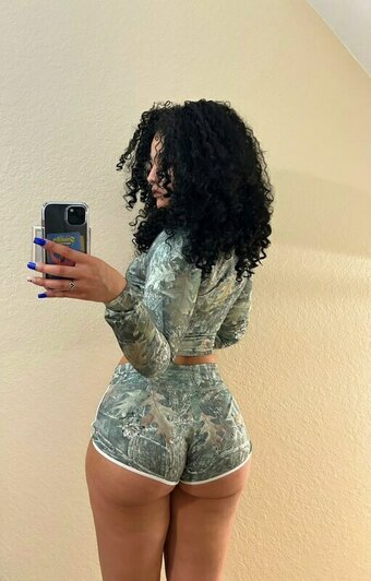 Korrects / Unikornkum / https: / korenacoleman / unikorncherries / unikorntypebeat Nude Leaks OnlyFans Photo 6